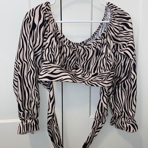 Zebra long sleeve crop top